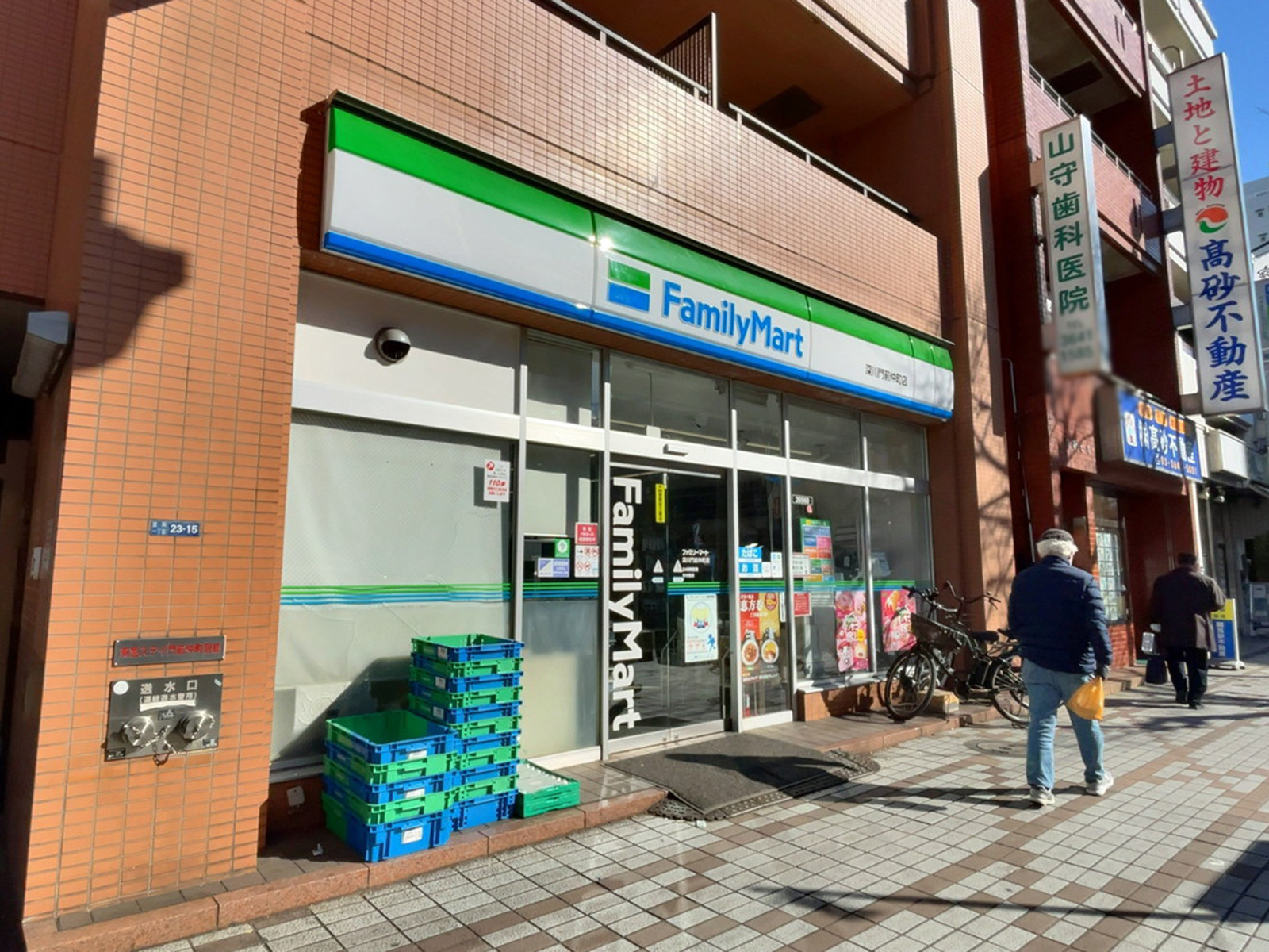 近くのファミリーマート 深川門前仲町店