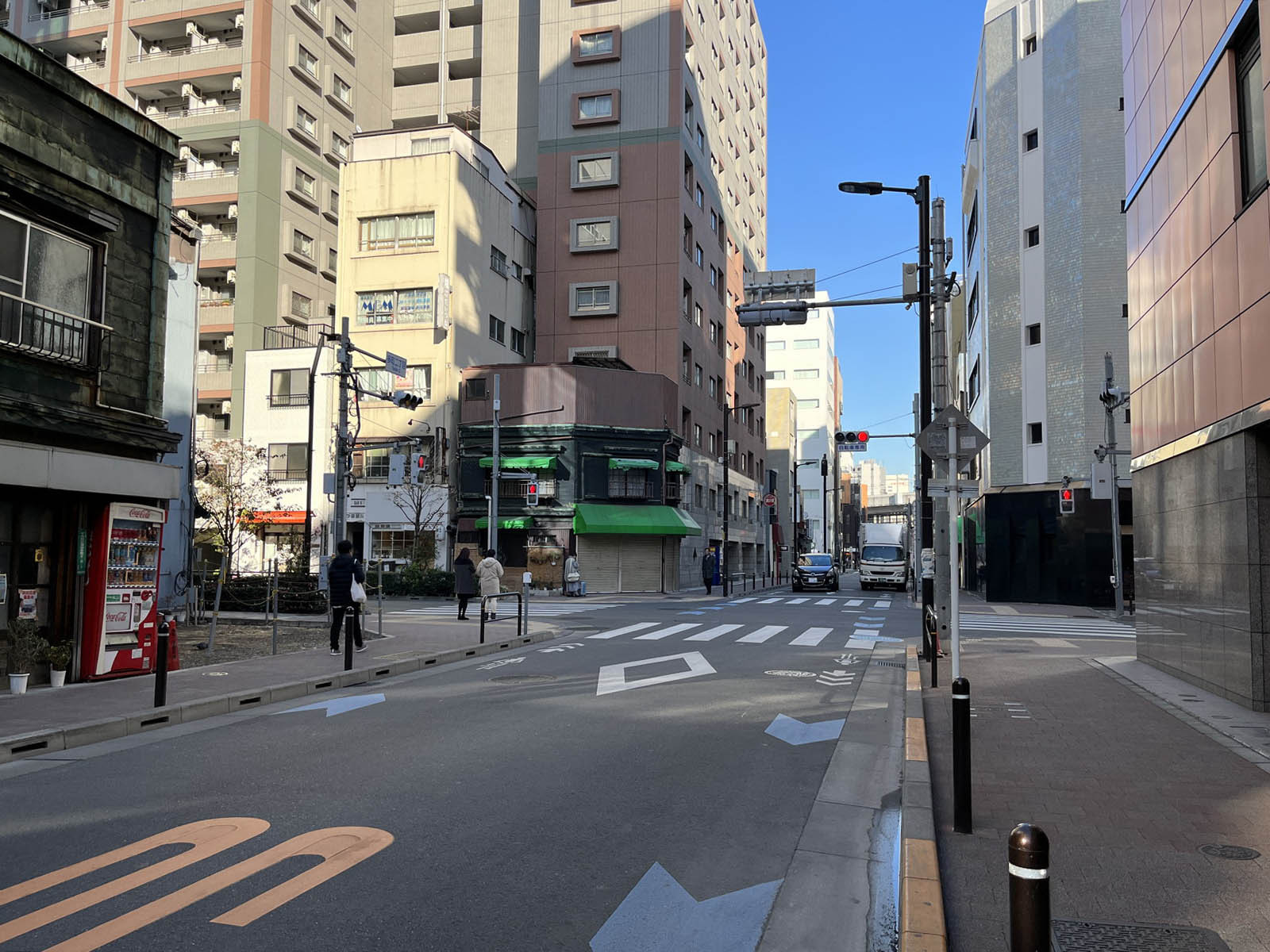大橋ビル前面の通り