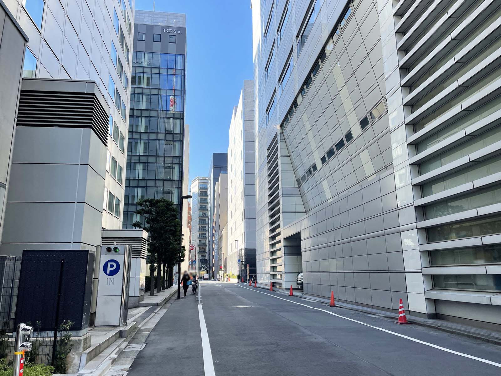 CREAL SQUARE半蔵門前面の麹町南通り