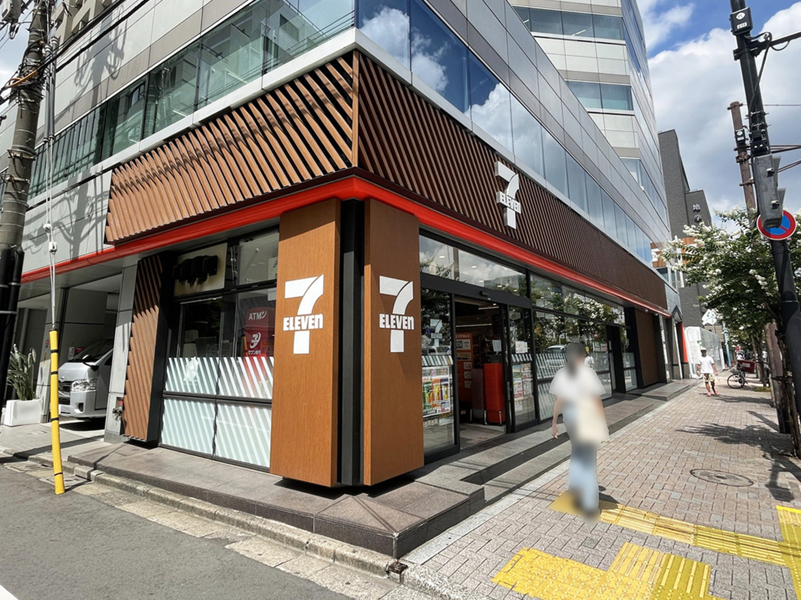 近くのセブンイレブン麹町駅前