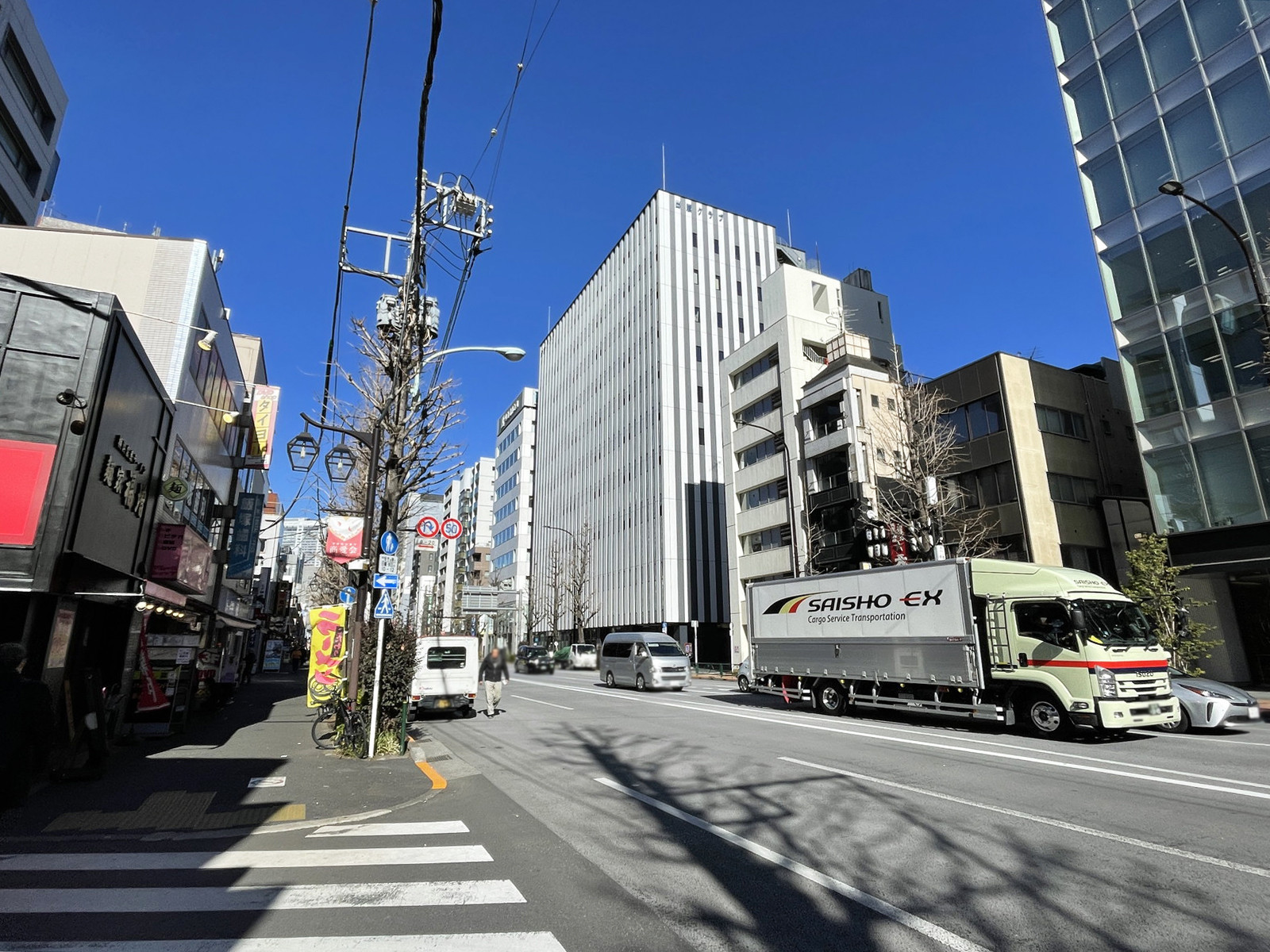 MT-O神保町前面の白山通り