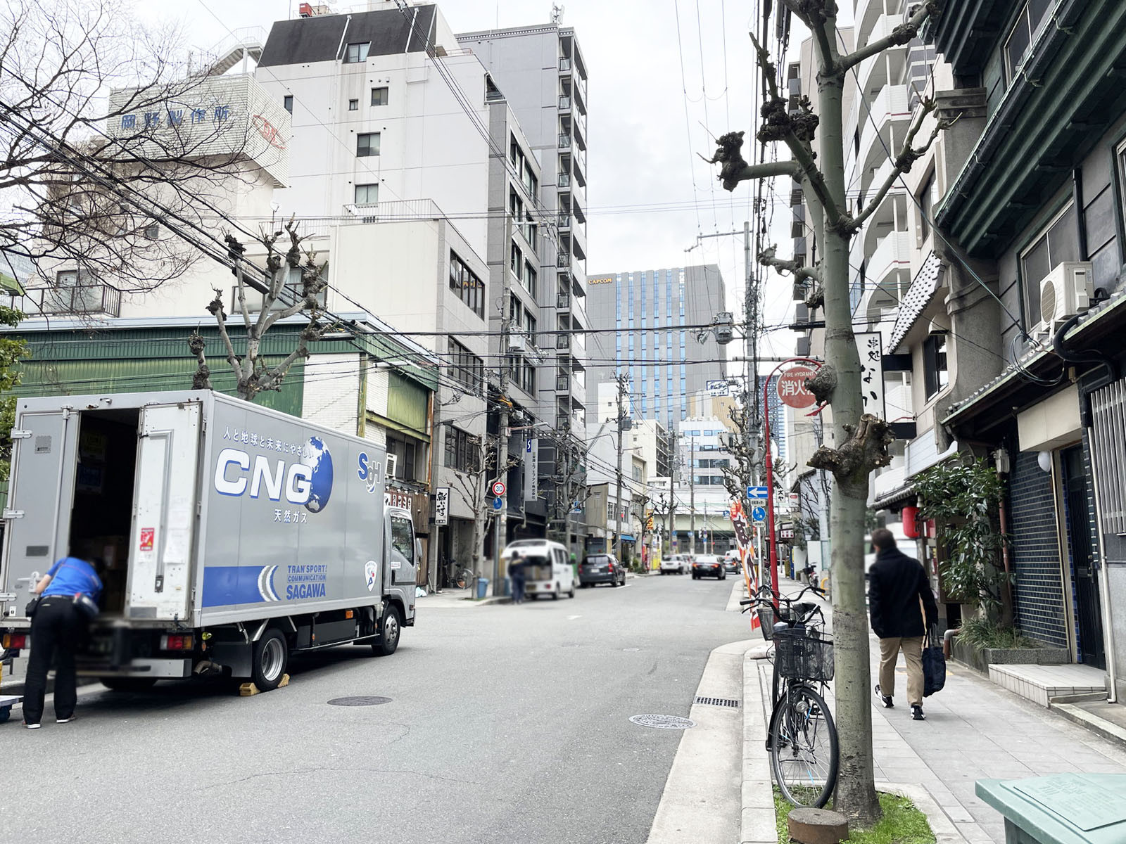 平一ビル前面の通り