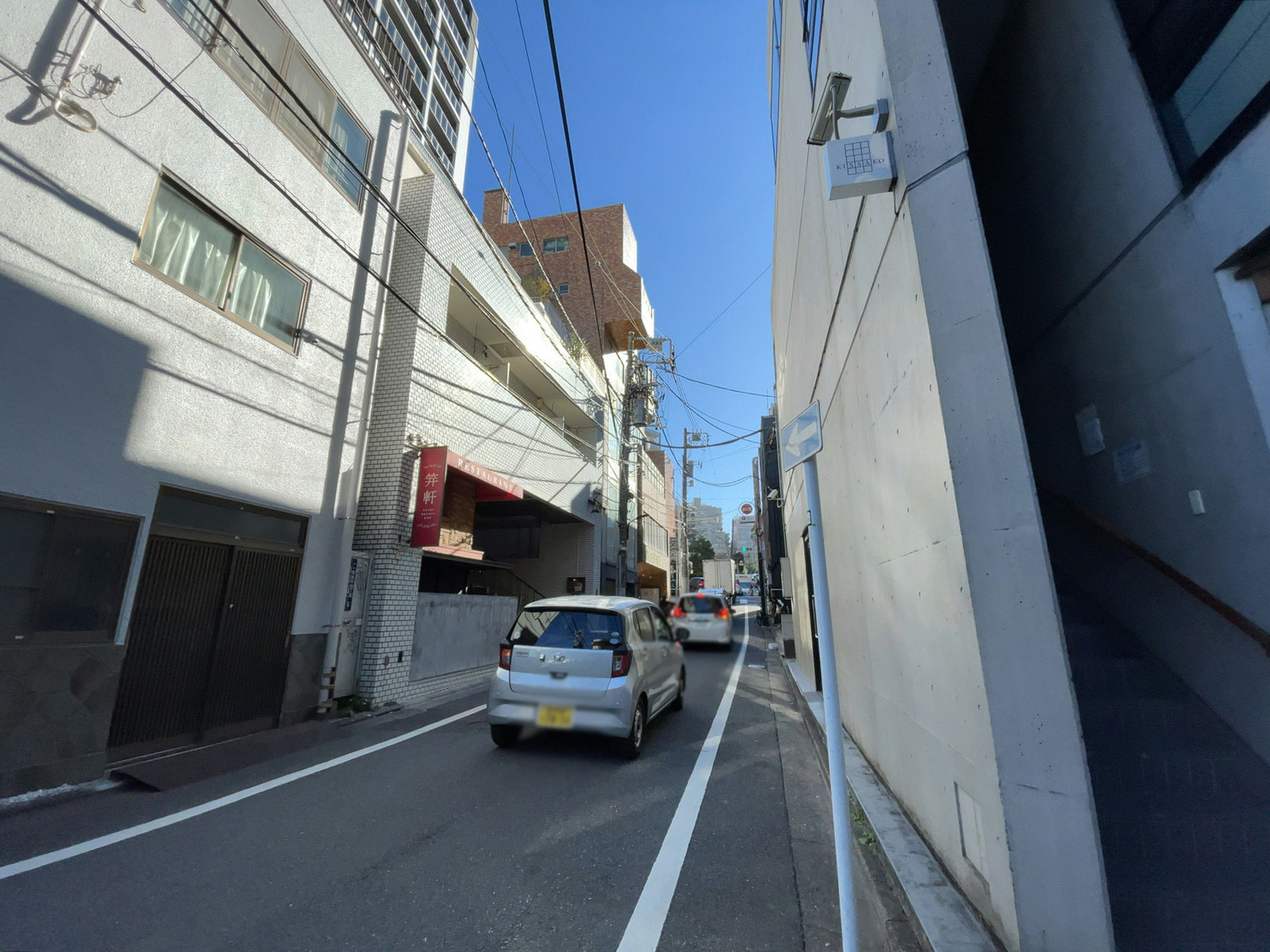 PLAZA KAY前面の通り