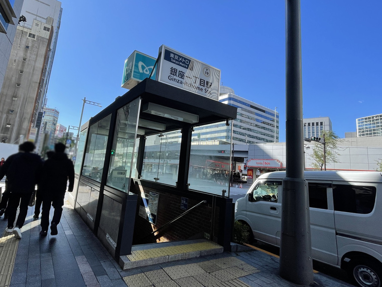最寄りの「銀座一丁目駅」