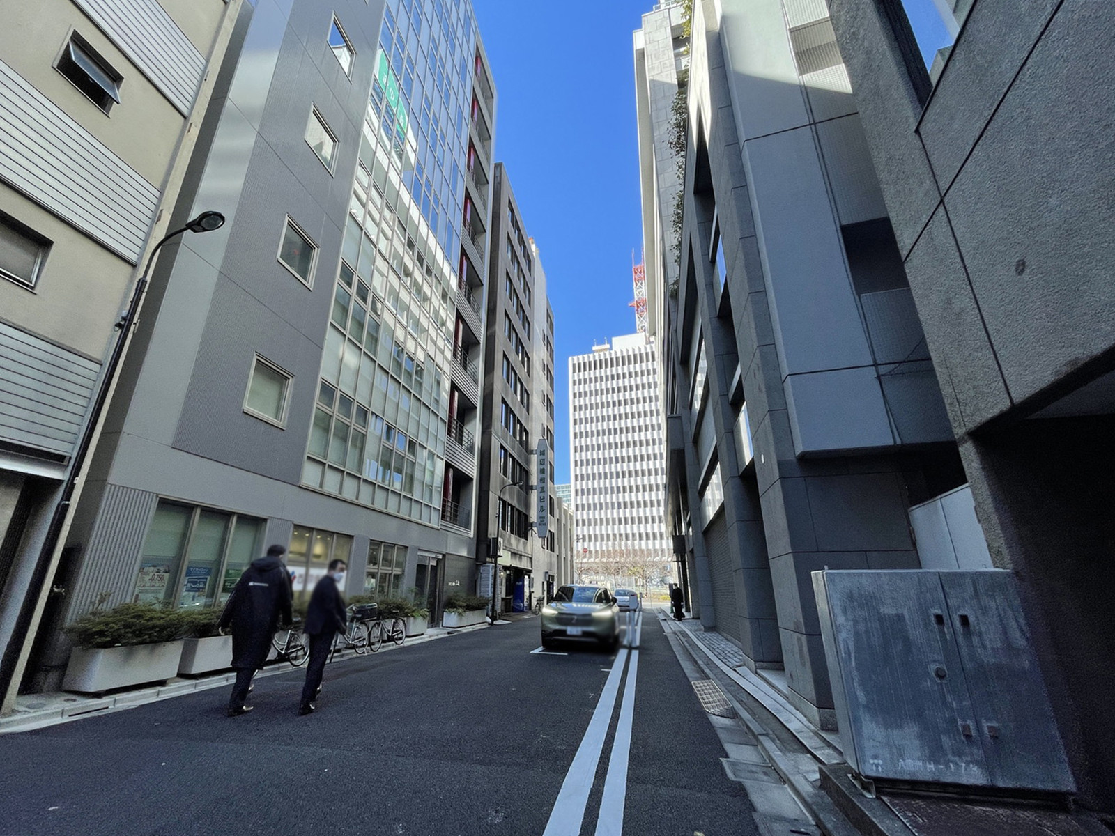 LINE VIEW京橋前面の通り