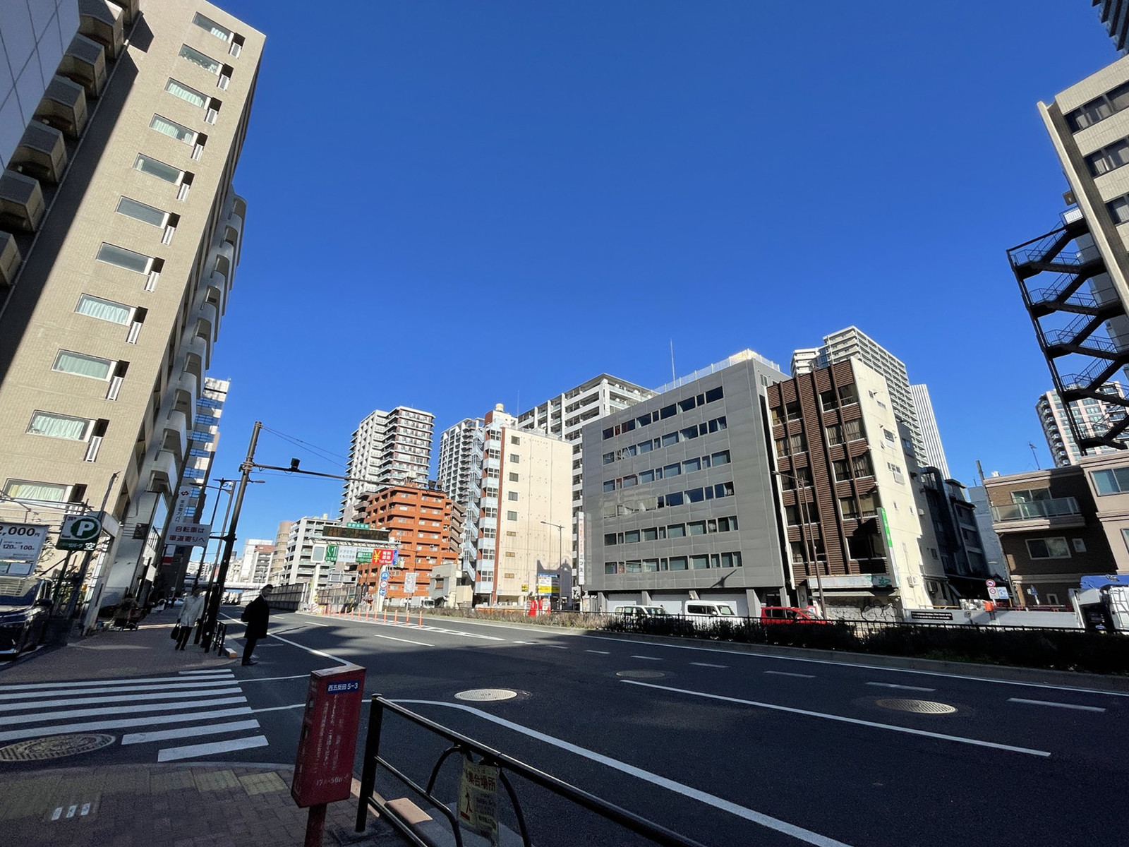 アーバンネット五反田NNビル前面の通り