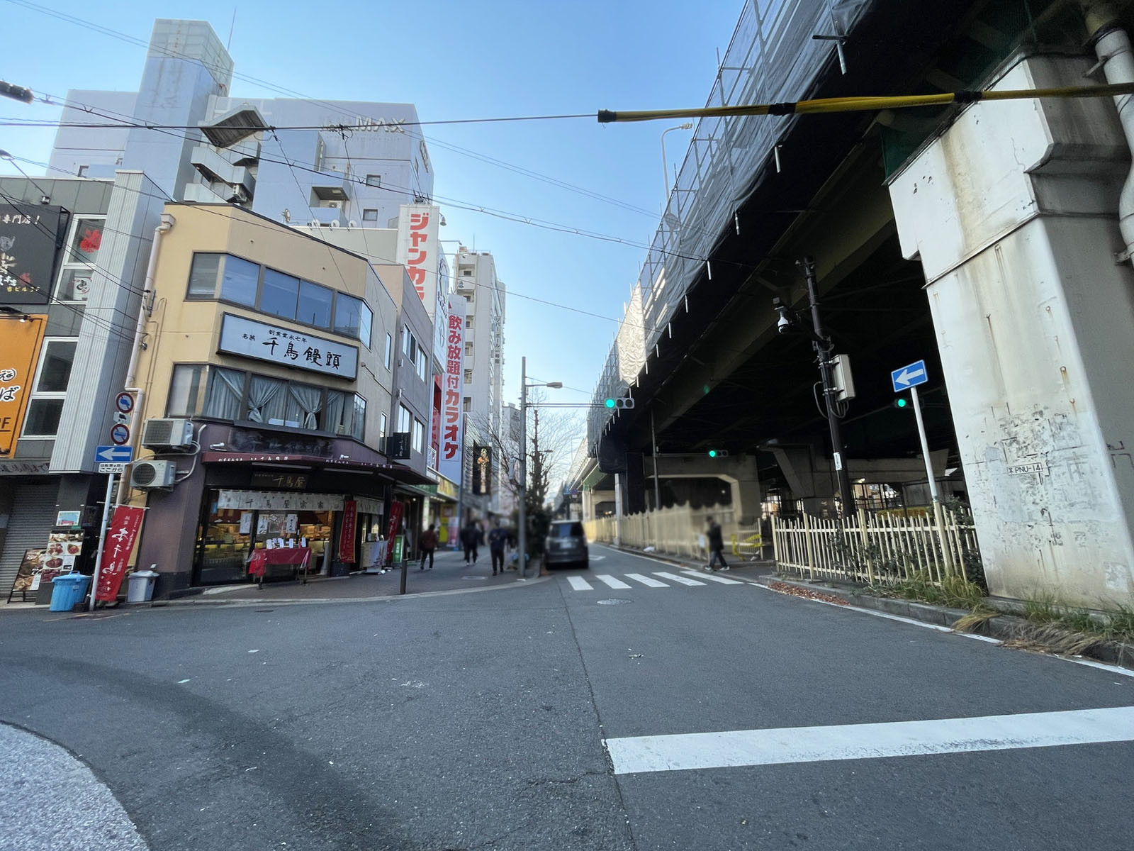 新大阪日大ビル前面の通り