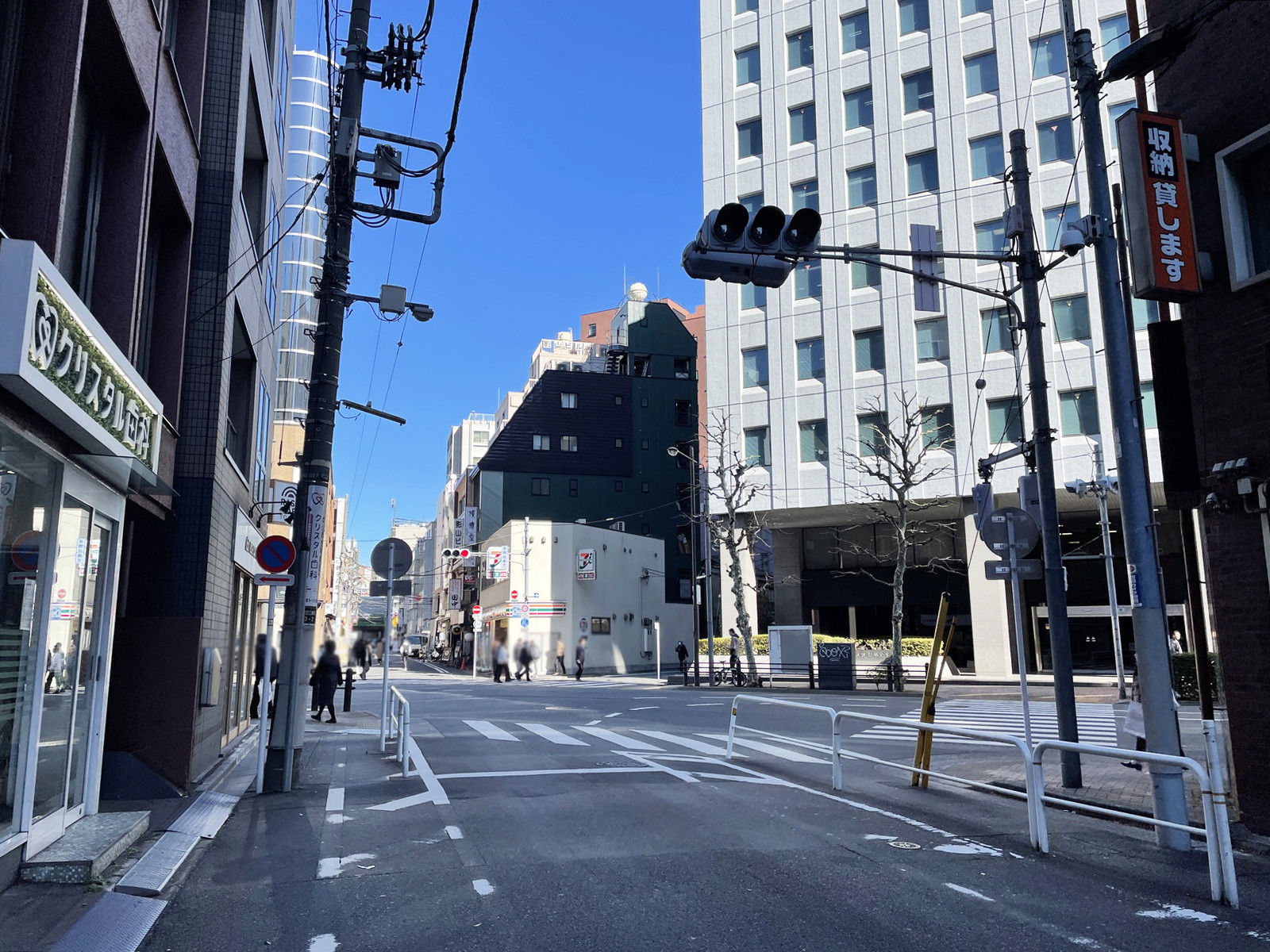 GLORKS水道橋前面の通り