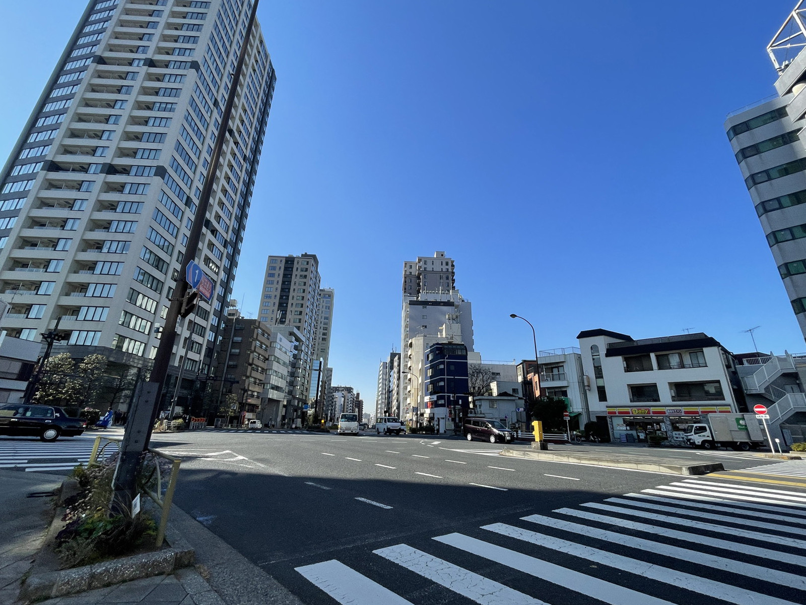 イハラ高輪ビル前面の通り