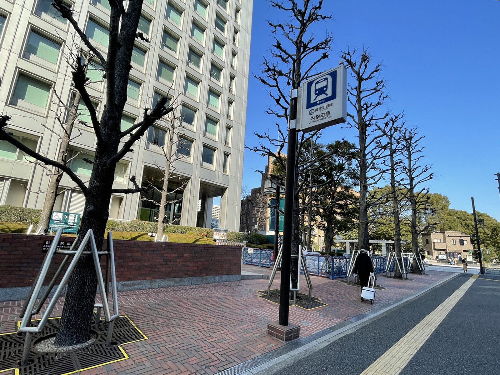 最寄りの「内幸町駅」
