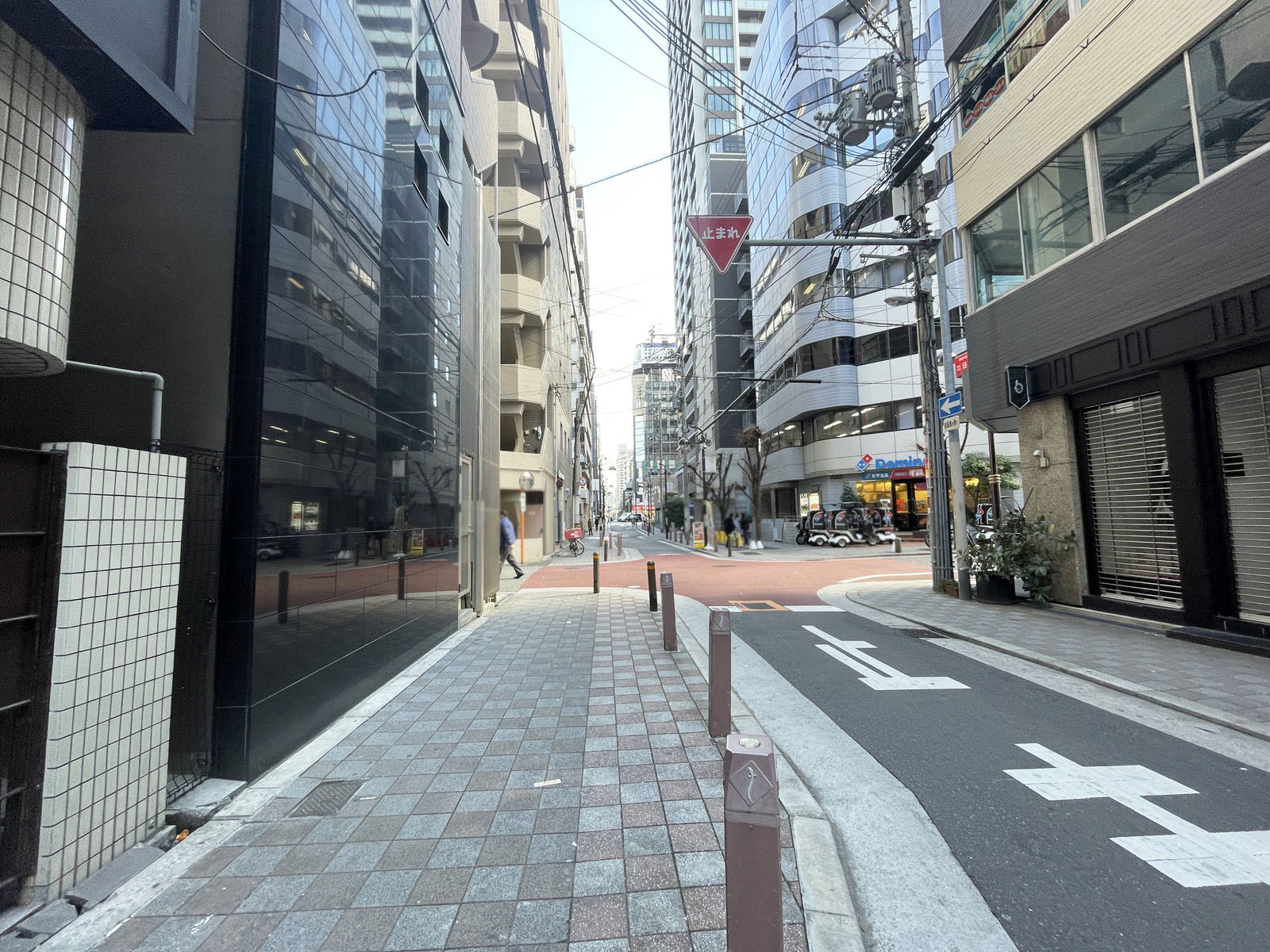 第一住建東心斎橋ビル前面の通り