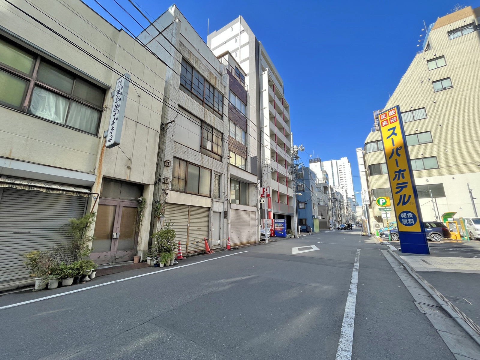 ザボン村上ビル前面通り