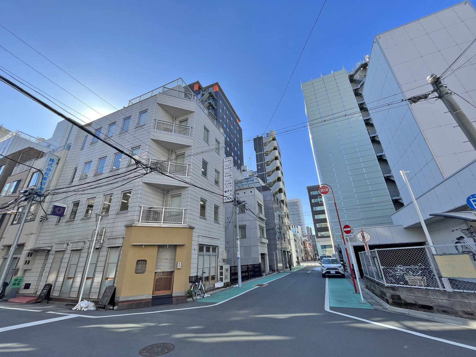 UENO CUBE EXECUTIVE前面通り
