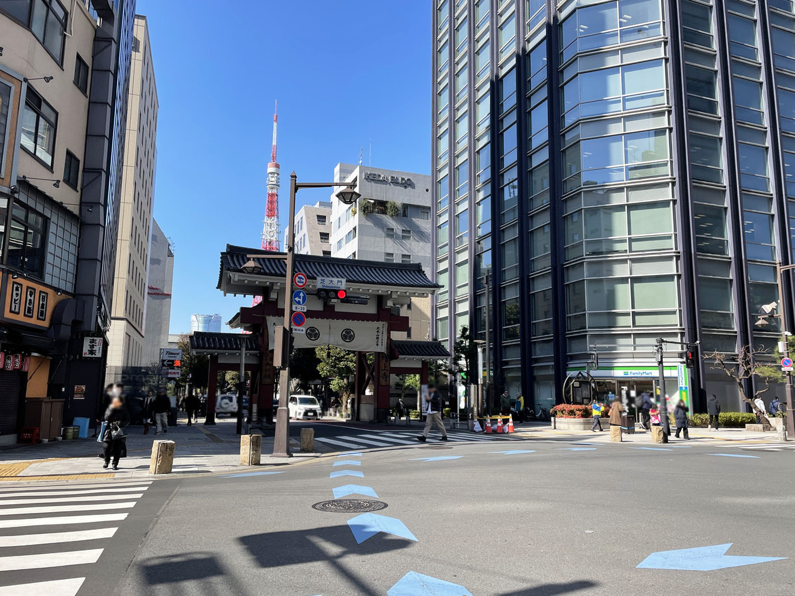 UD芝大門ビル前面の通り