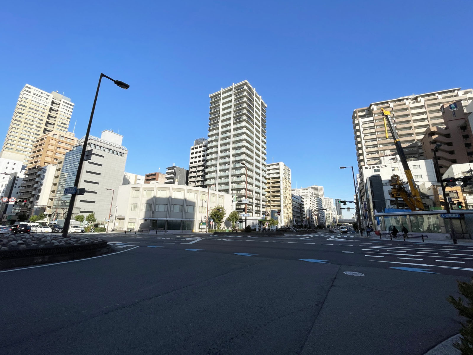 谷町大治ビル前面の通り