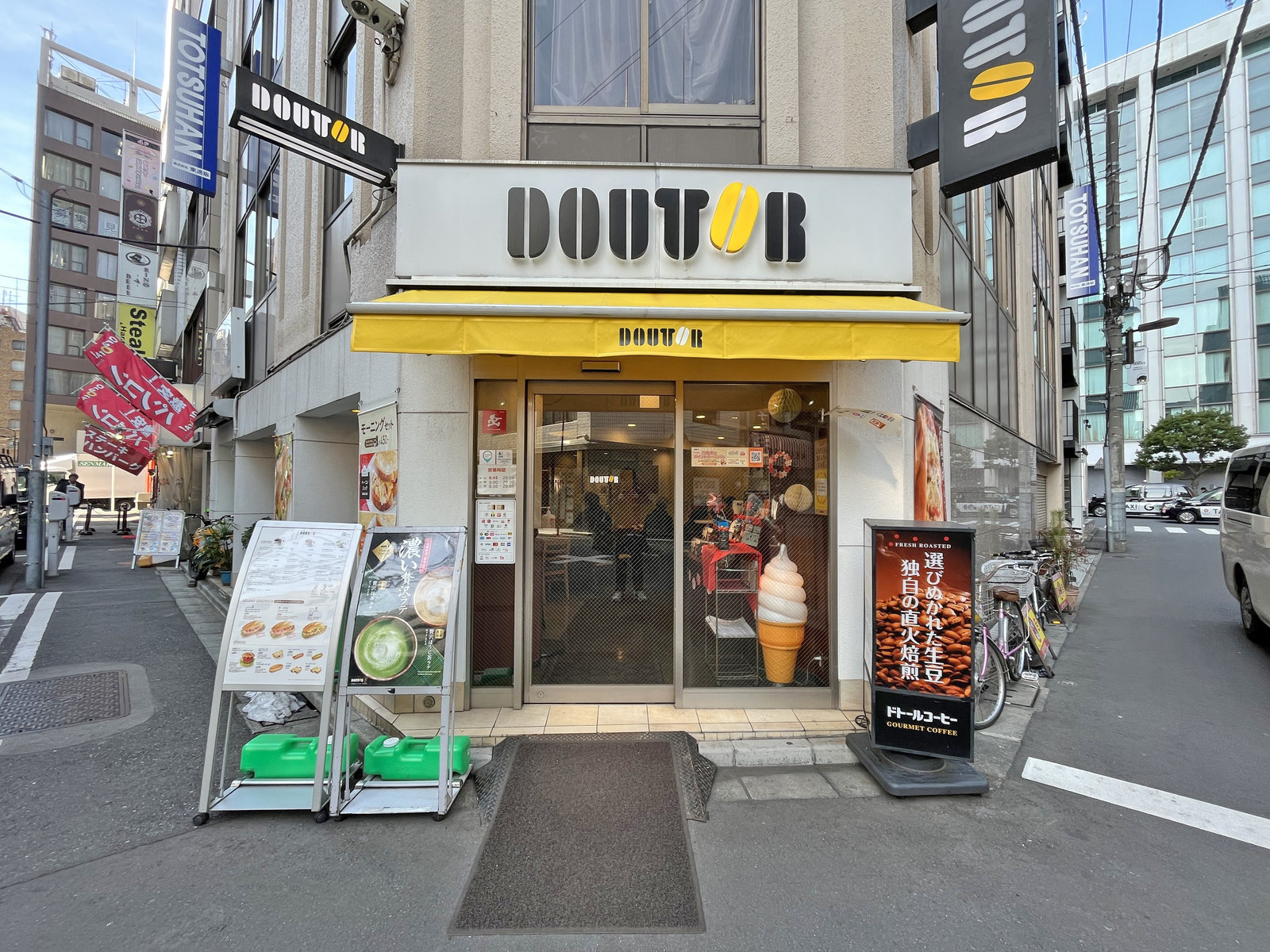 徒歩2分のドトール外神田一丁目店