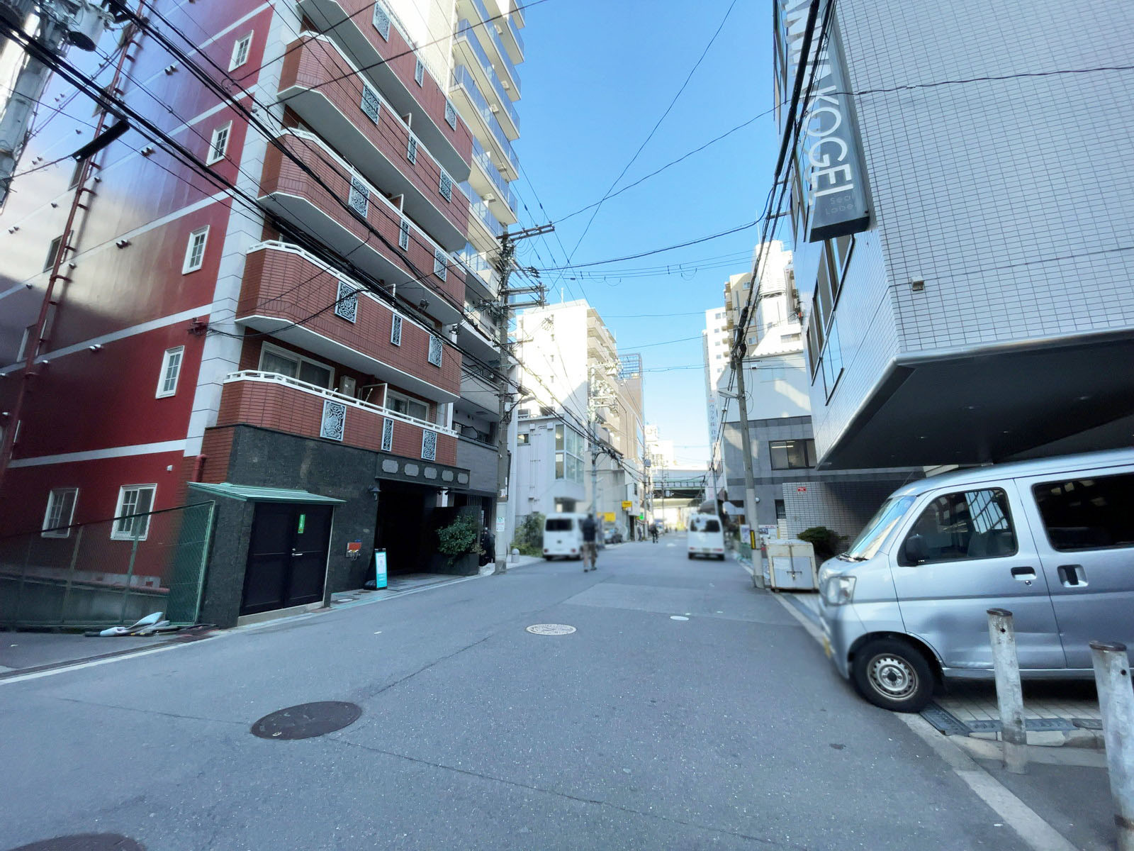 セブンビル材木町前面の通り