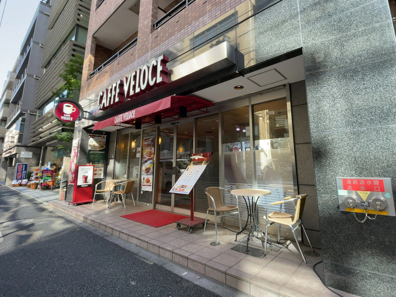 徒歩2分のカフェ・ベローチェ 一番町店