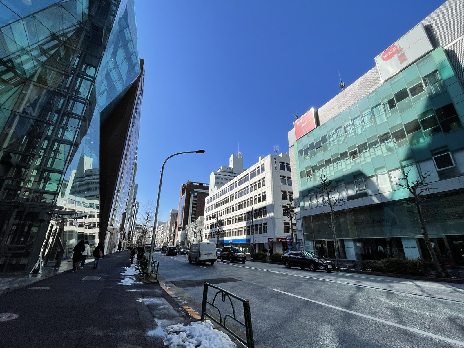 京セラ原宿ビル前面の通り