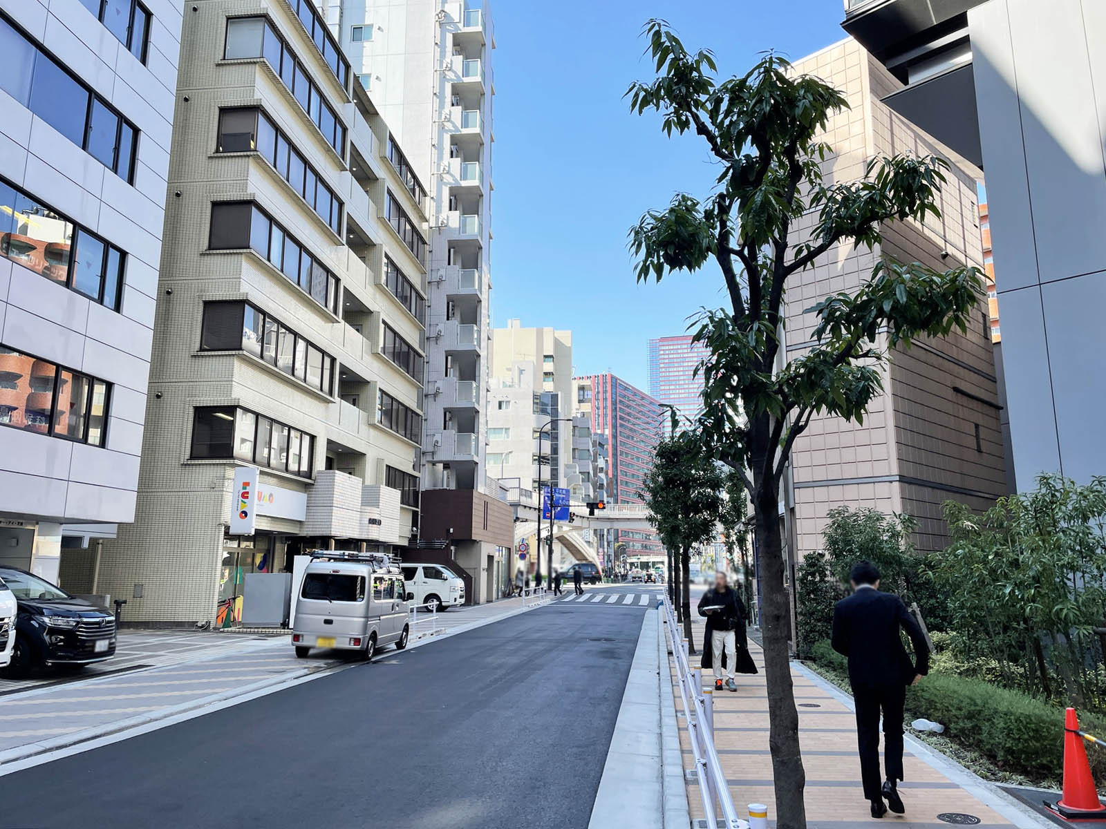 オー・アイ・芝浦前面の通り