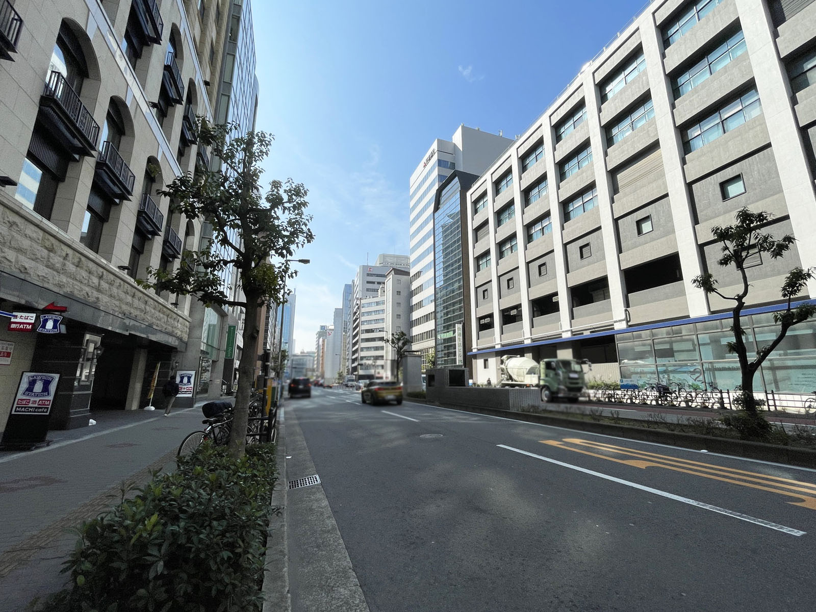 丸大肥後橋ビル前面の通り