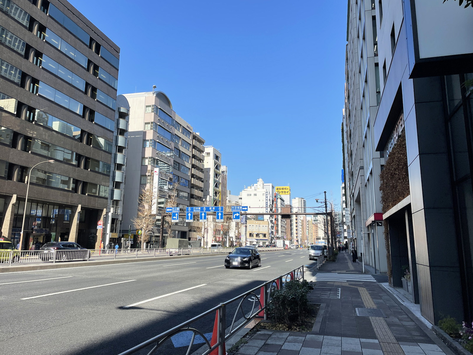 浜松町ゼネラルビル前面の第一京浜