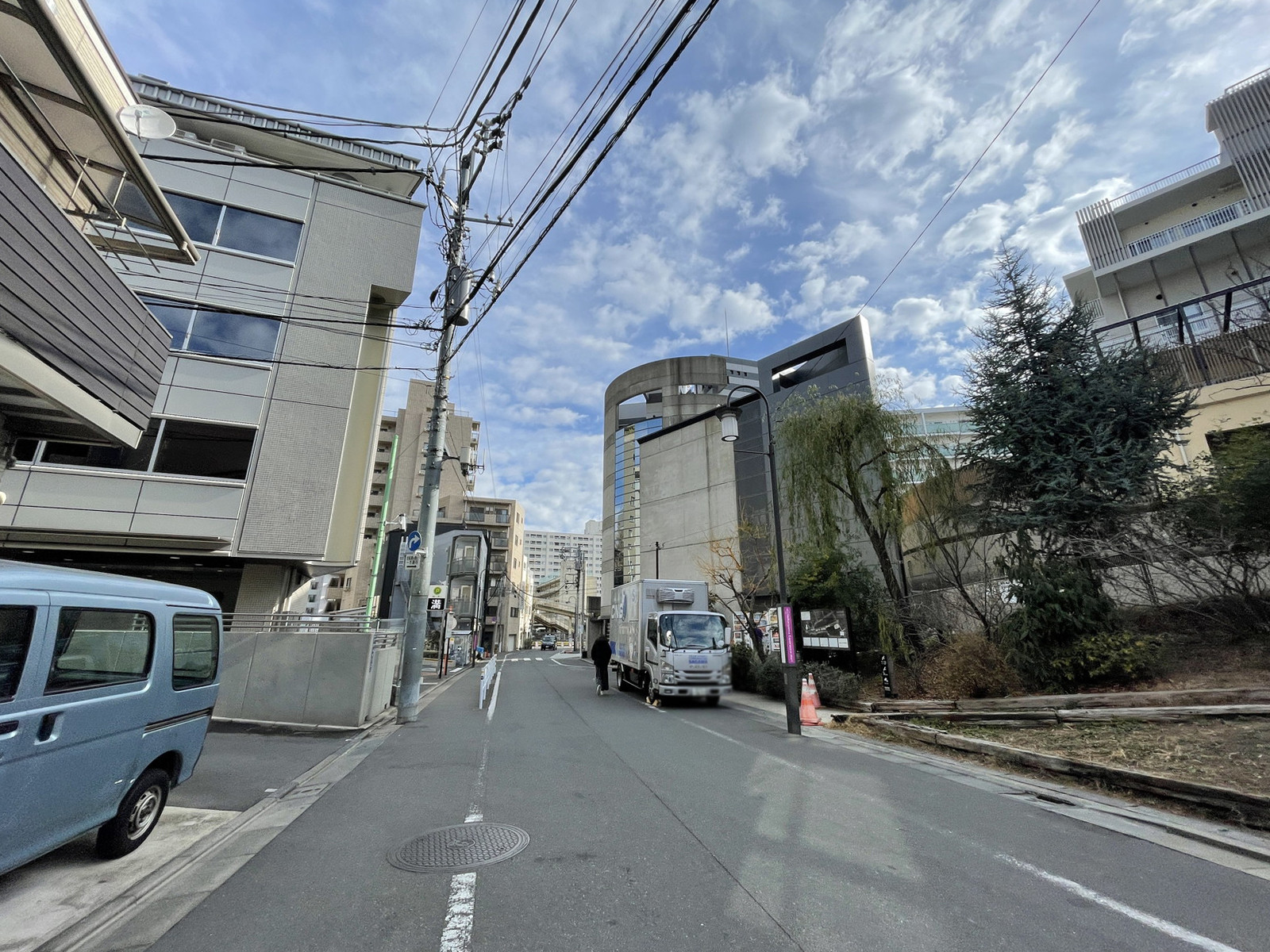フィオーレ代官山前面の通り