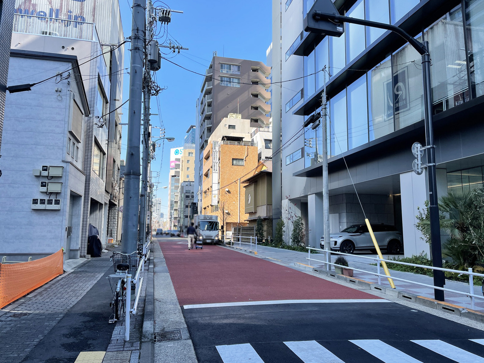サンワード浜松町前面の通り