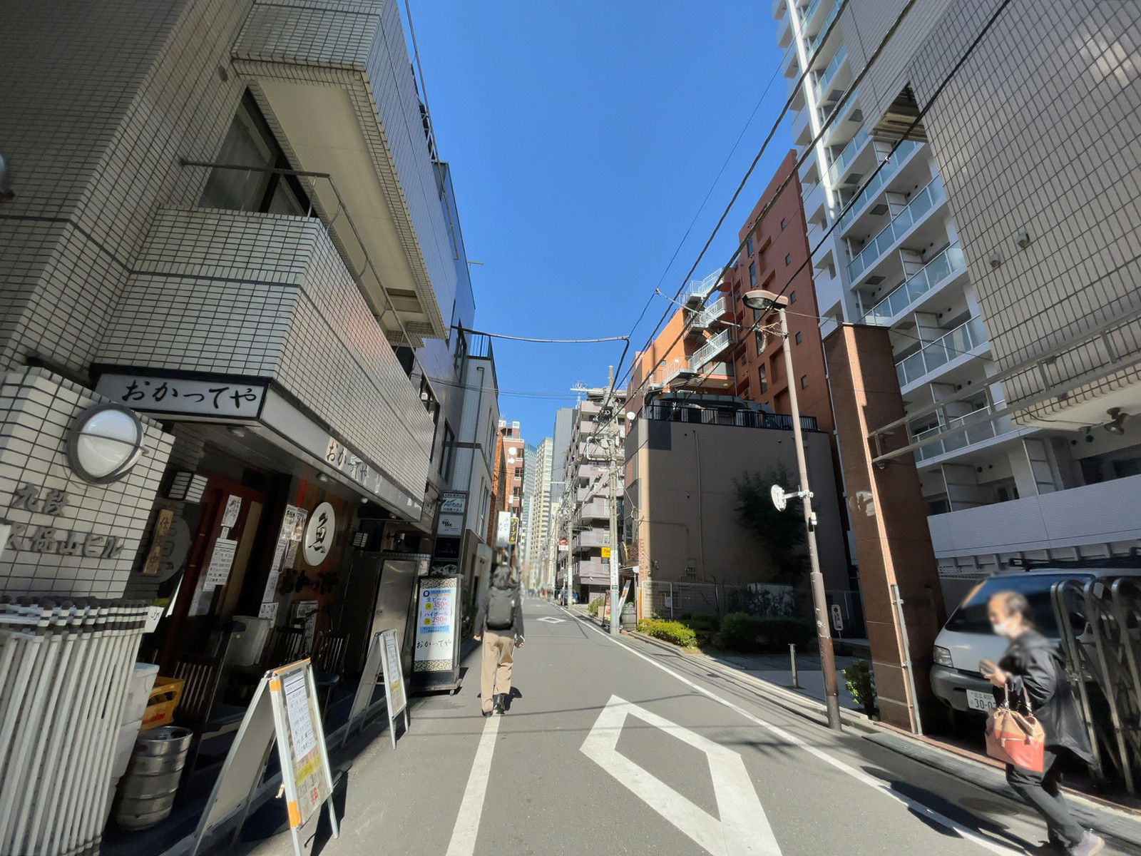 九段久保山ビル前面の通り