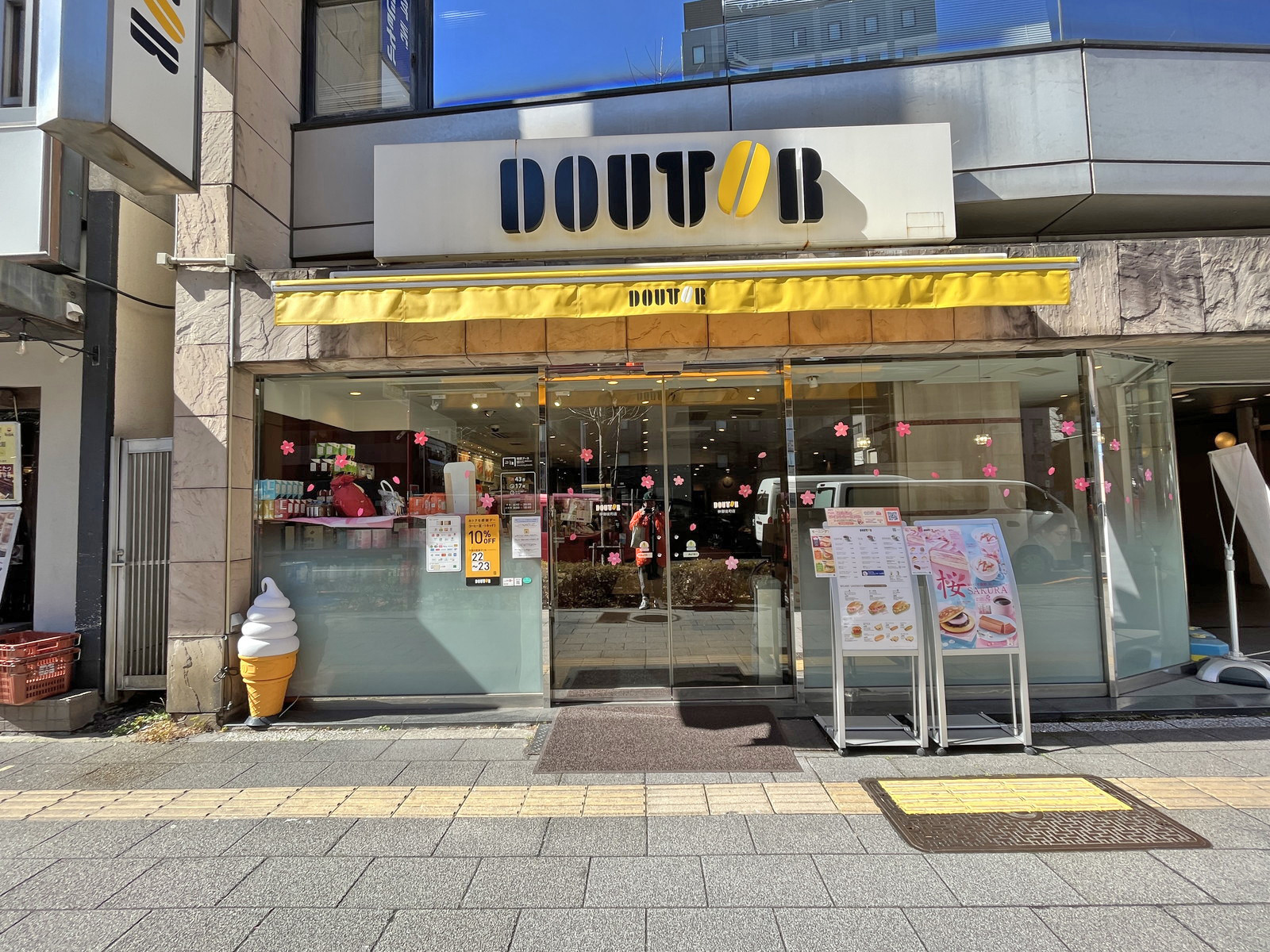 徒歩1分のドトール仲御徒町店