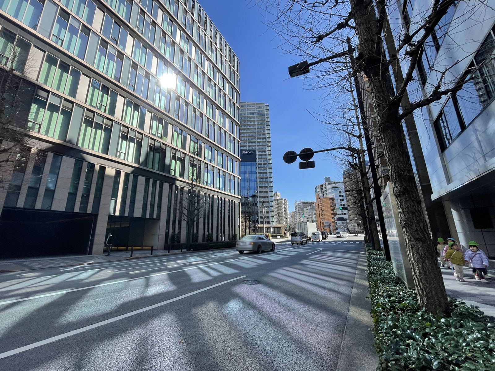 SKビル前面の通り