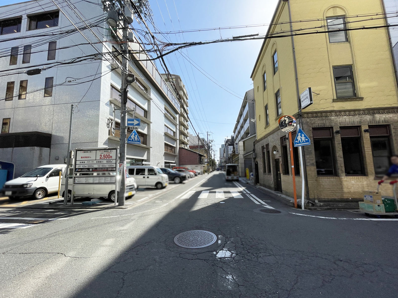 室蛸ビル前面の通り