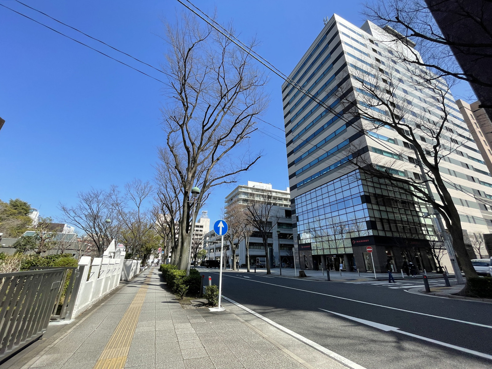 山下町SSKビル前面の通り