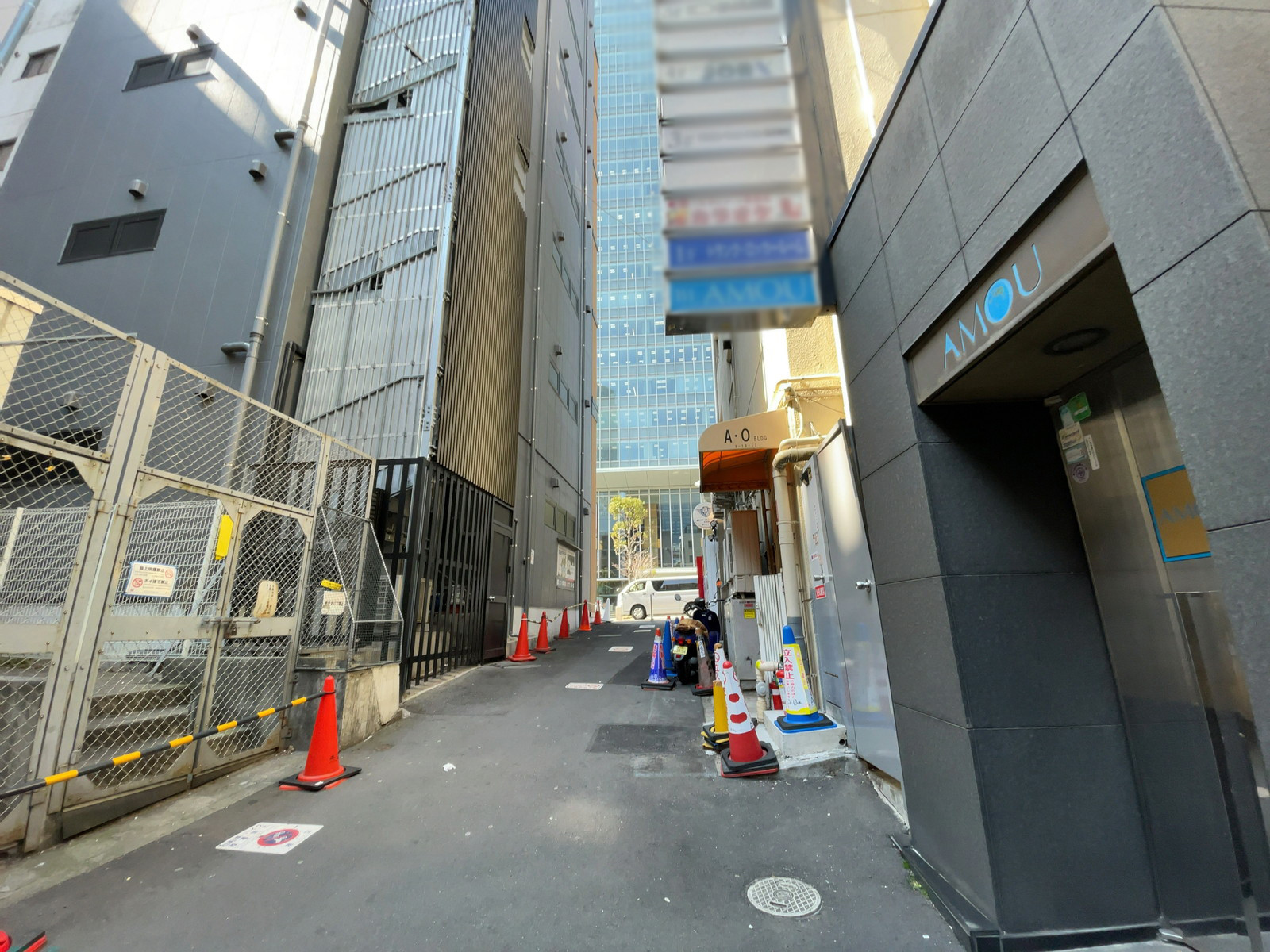 赤坂セントラルビル前面の通り