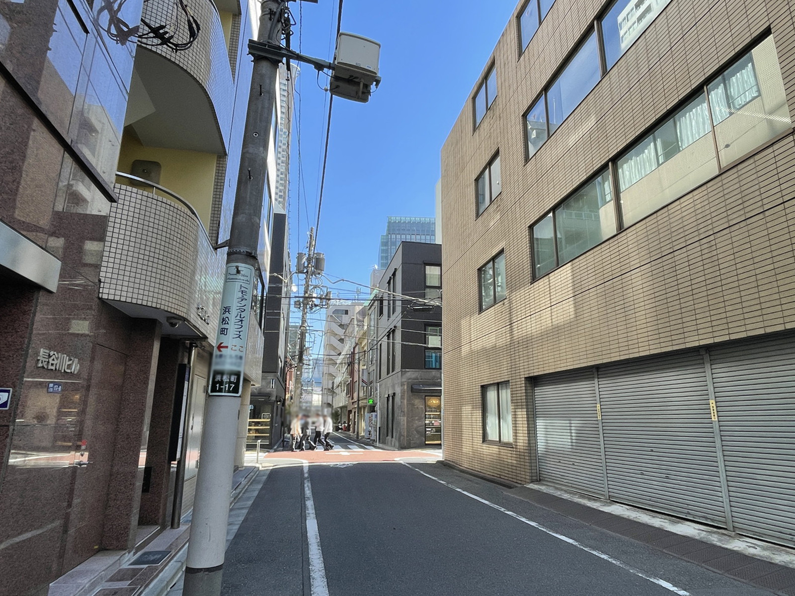 佐藤ビル前面の通り