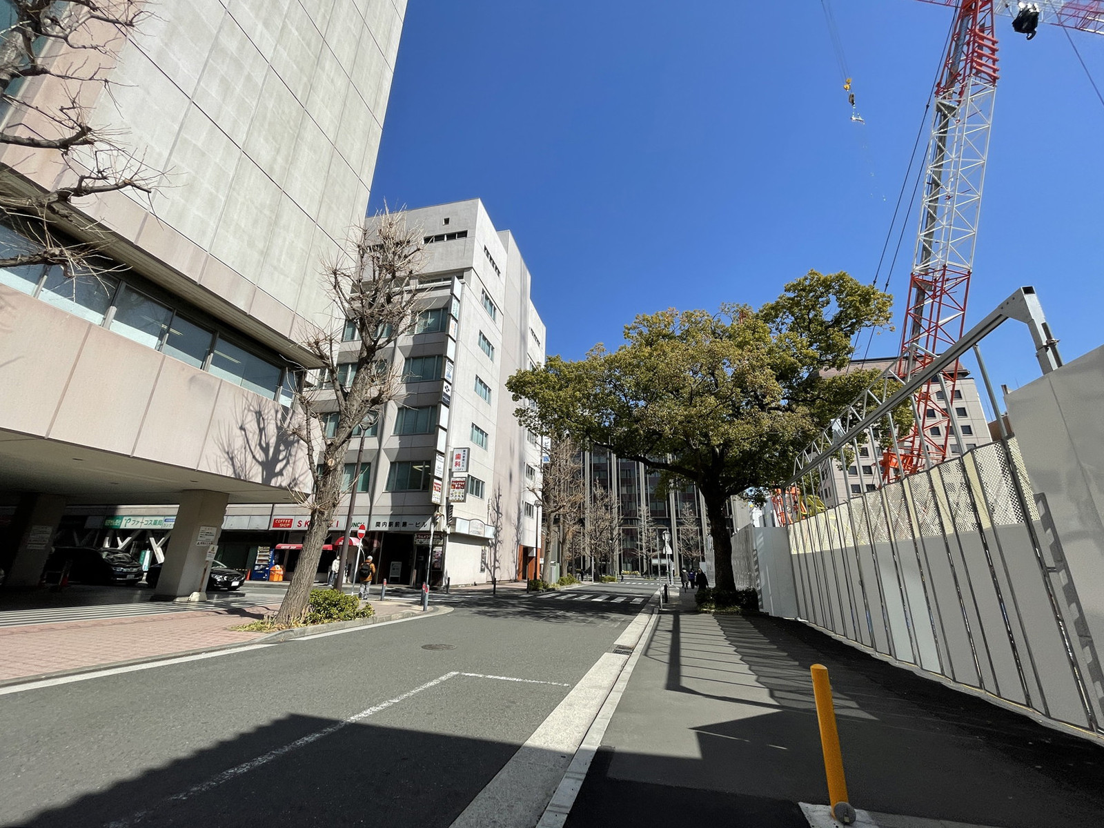 関内駅前第一ビル前面の通り