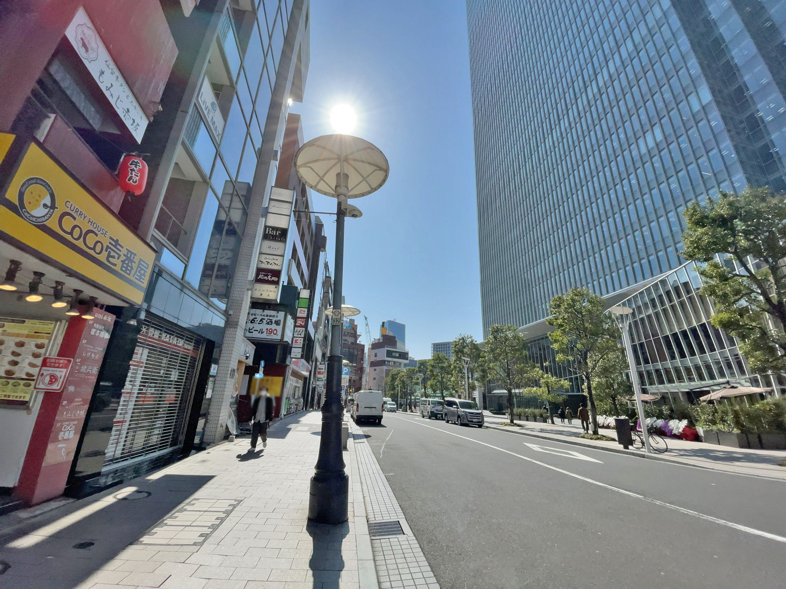 赤坂相模屋ビル前面通り