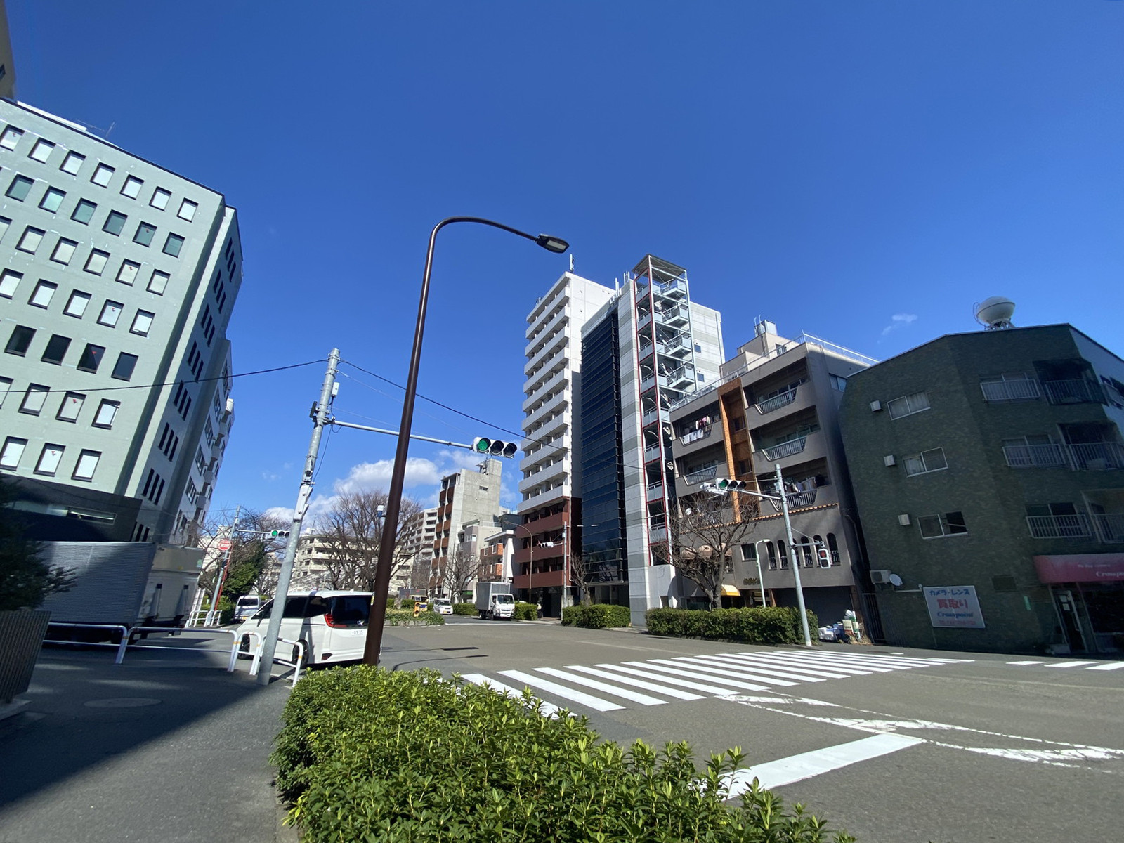 宇佐美大森ビル前面の通り