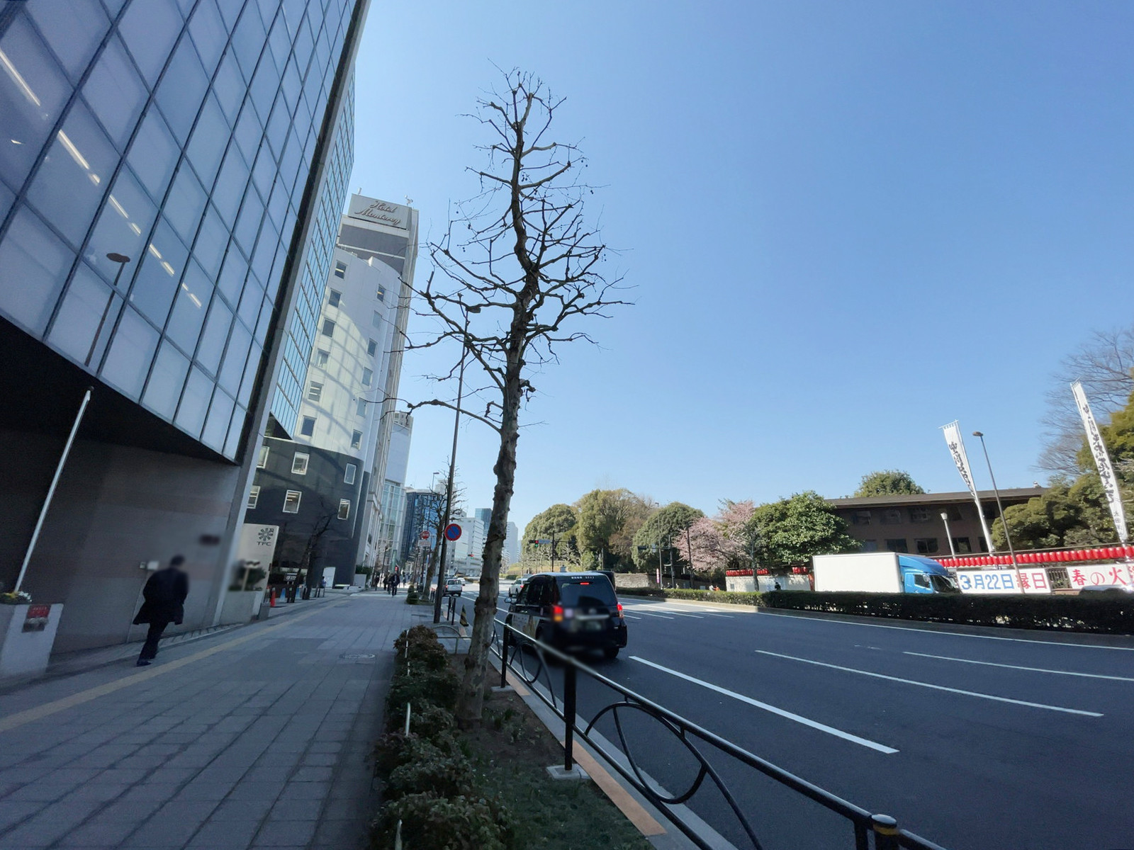 赤坂KOSENビル前面の通り