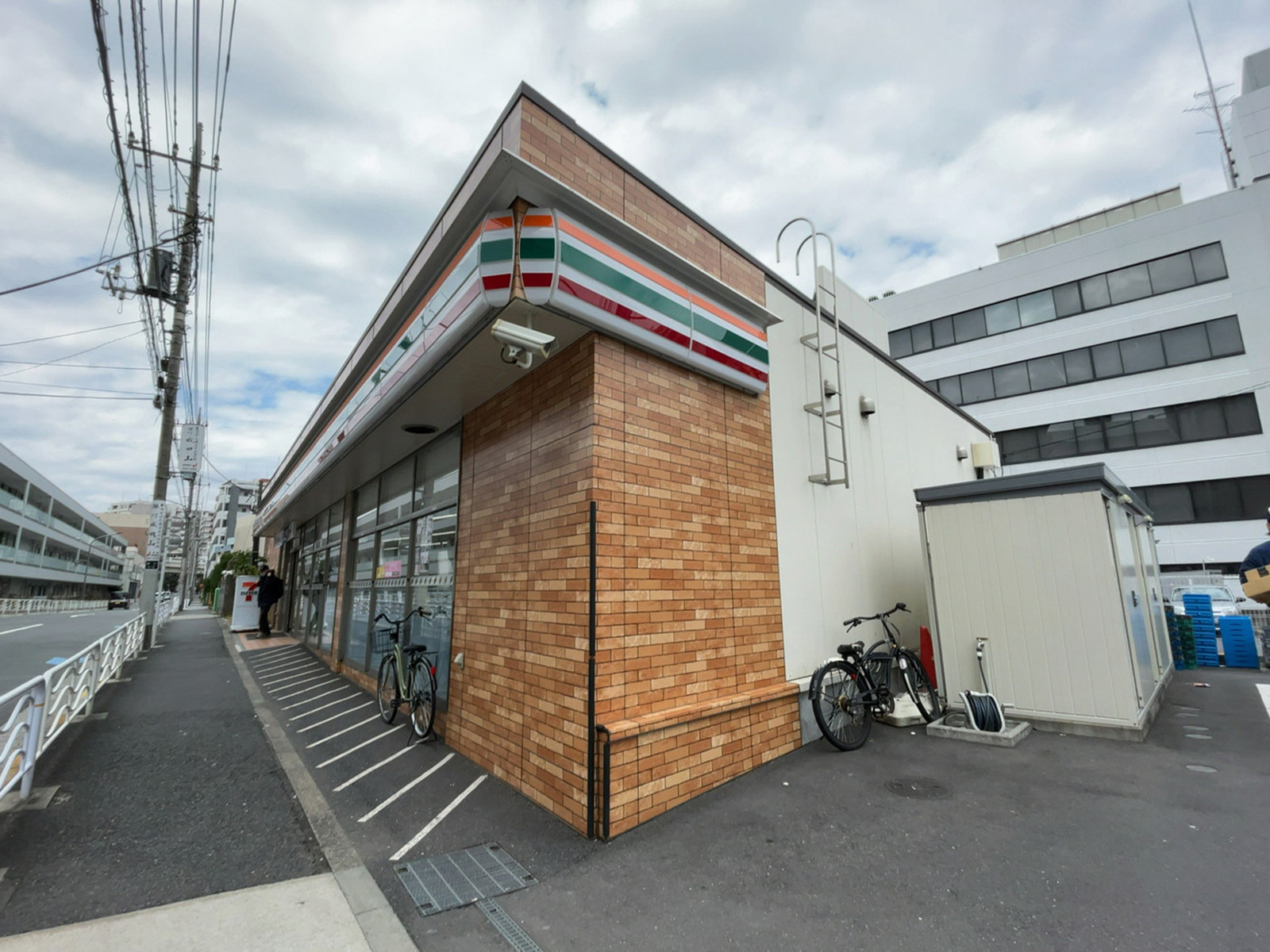 徒歩1分のセブンイレブン 江東深川2丁目店