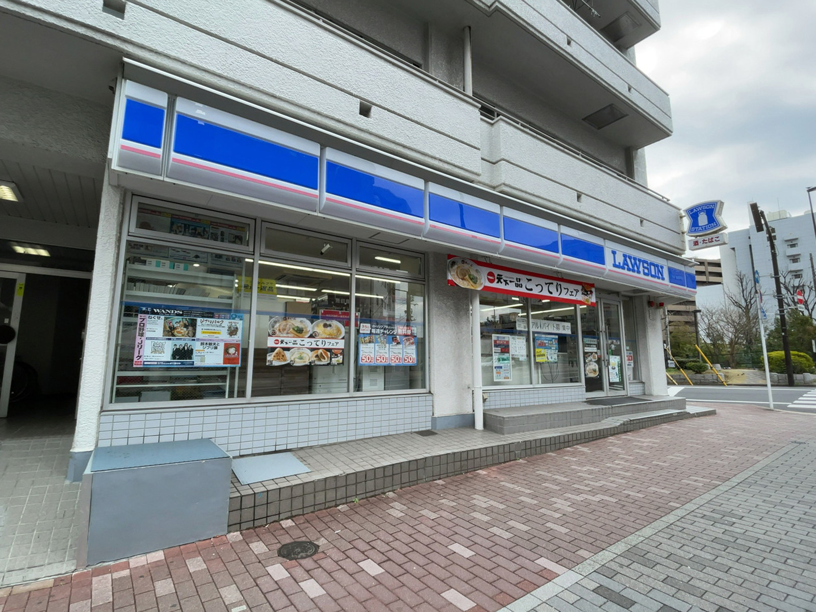徒歩3分のローソン 永代橋店