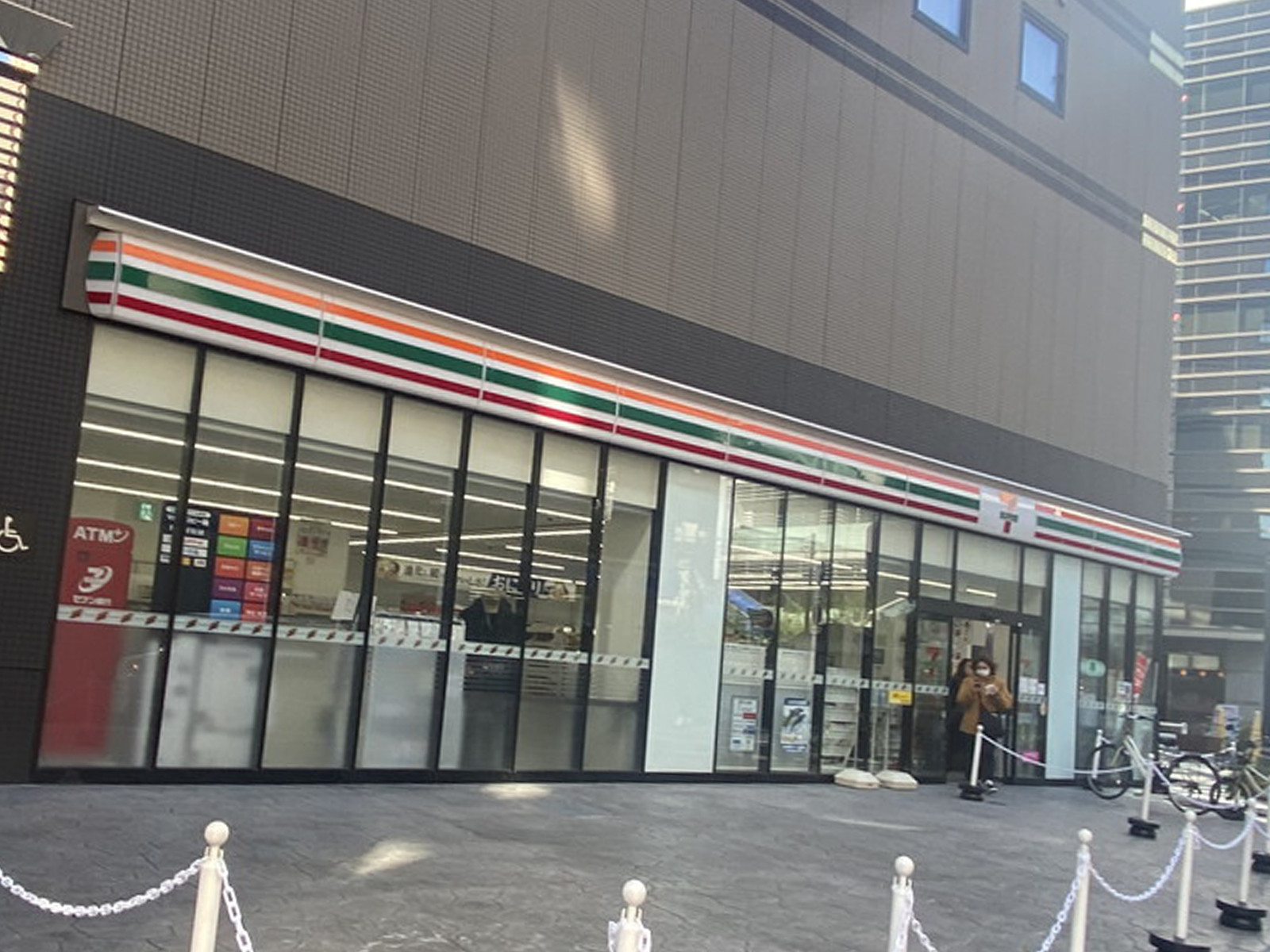 徒歩2分のセブンイレブン大森駅北口店