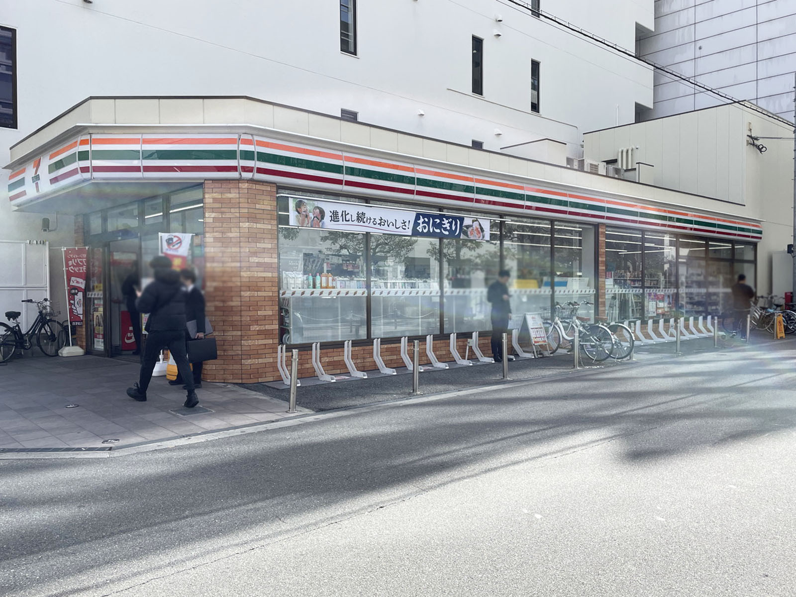 至近のセブンイレブン 大阪南船場4丁目店