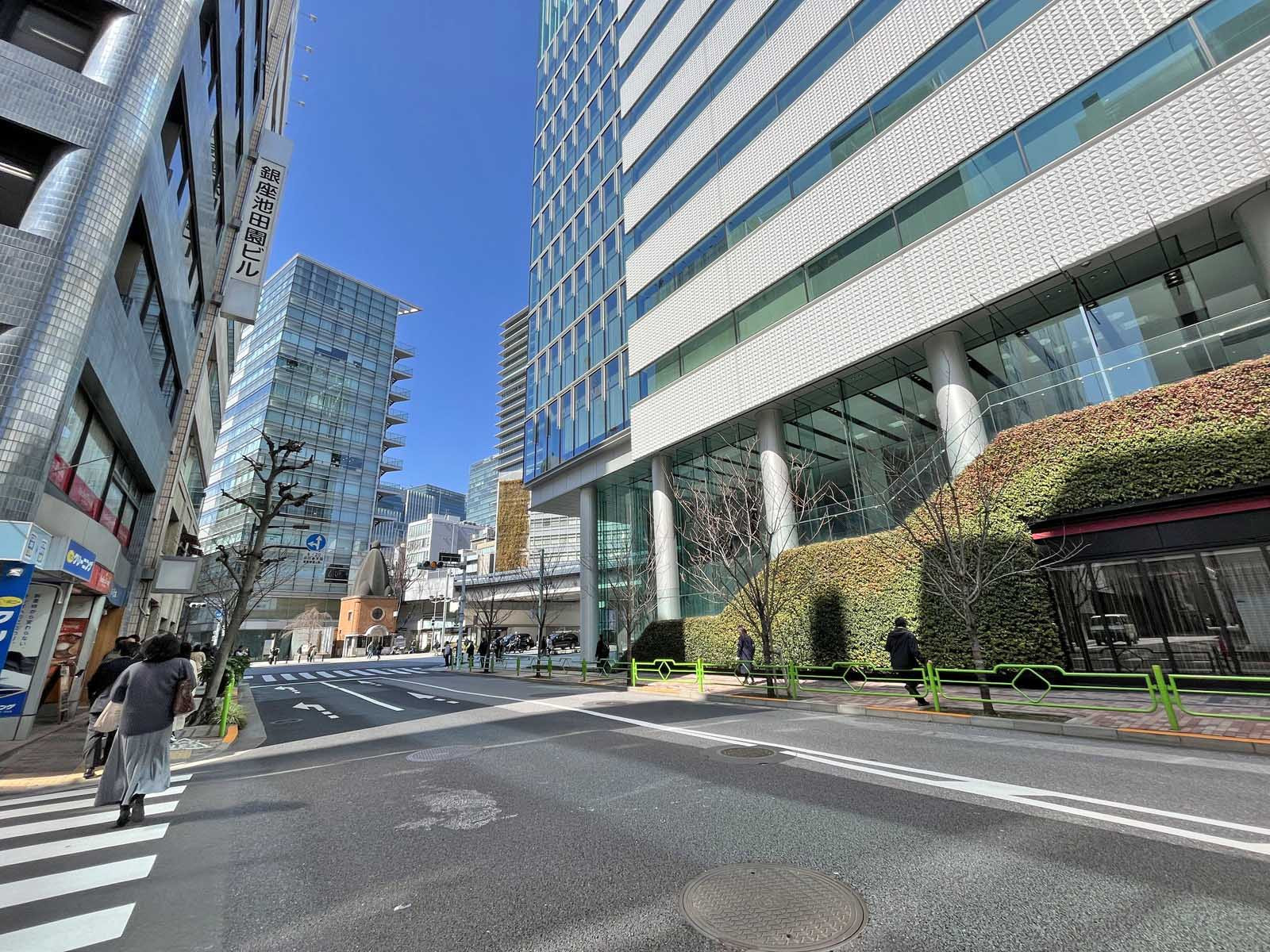 銀座プルミエビル前面通り