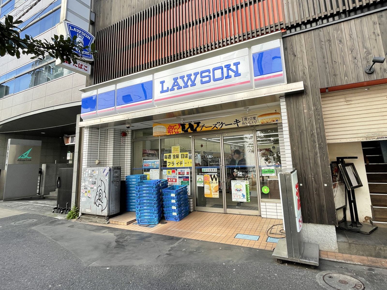 隣のローソン 大江戸線新宿駅前店