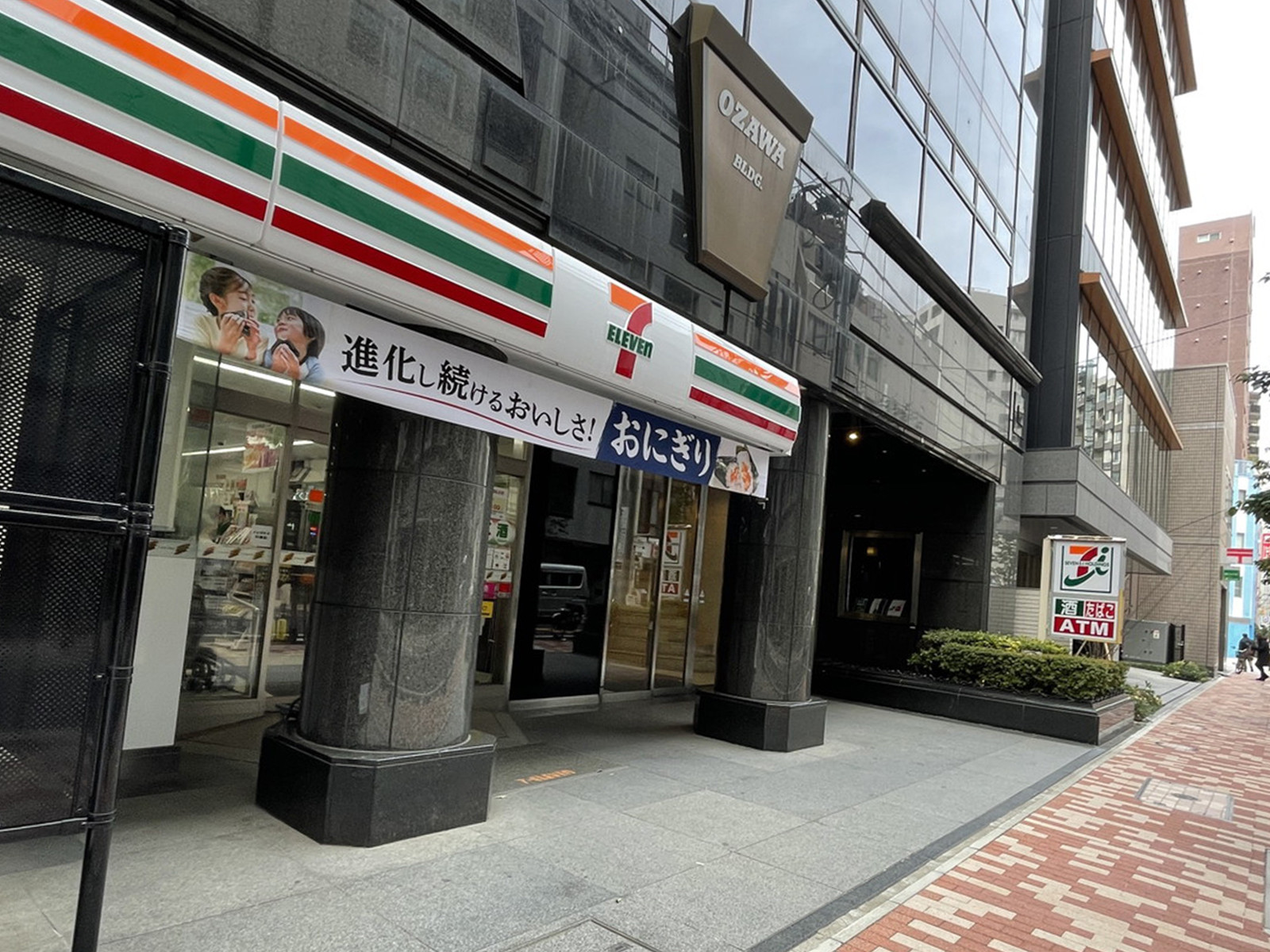 徒歩3分のセブンイレブン東日本橋3丁目店