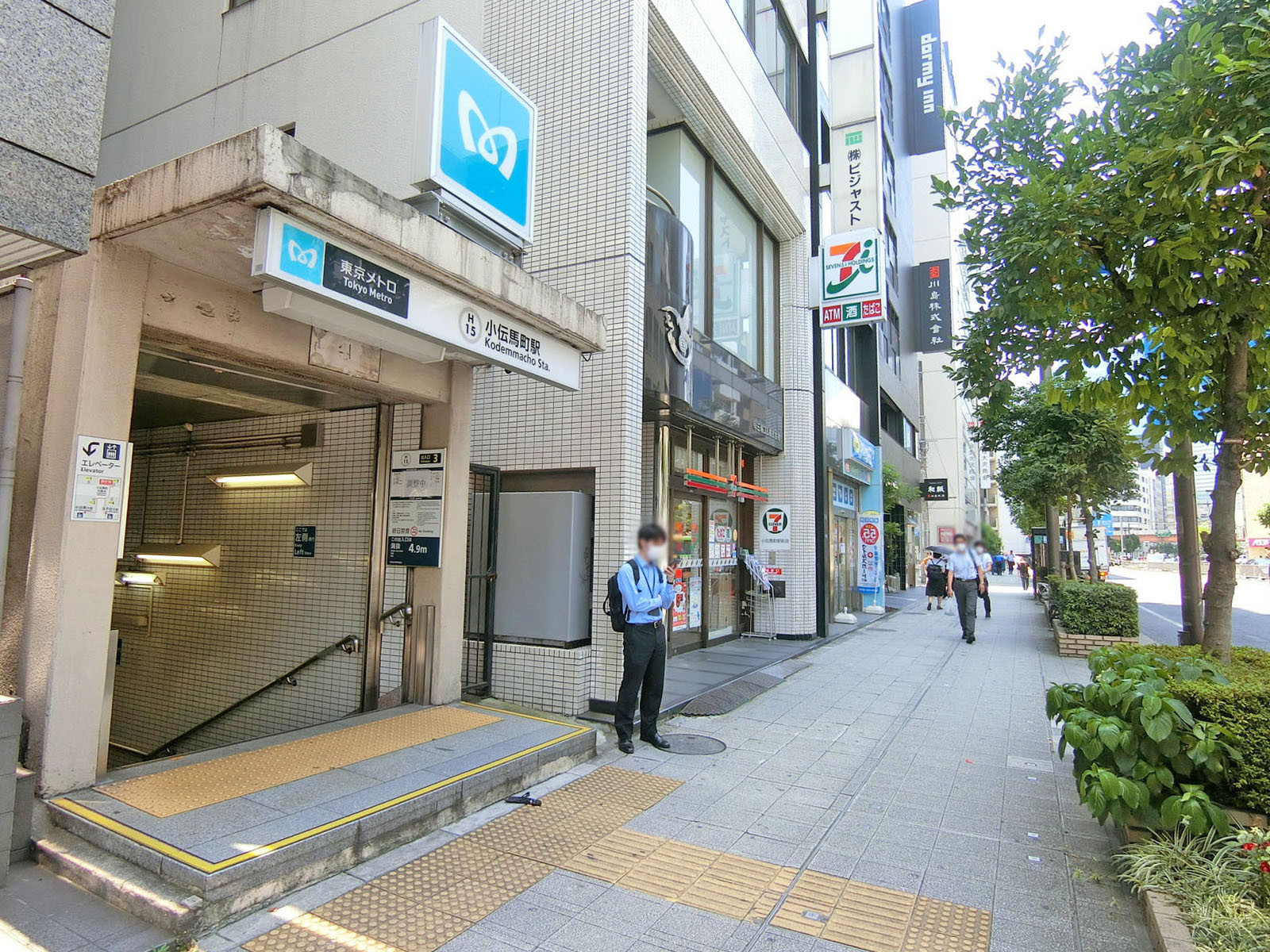 最寄りの「小伝馬町駅」