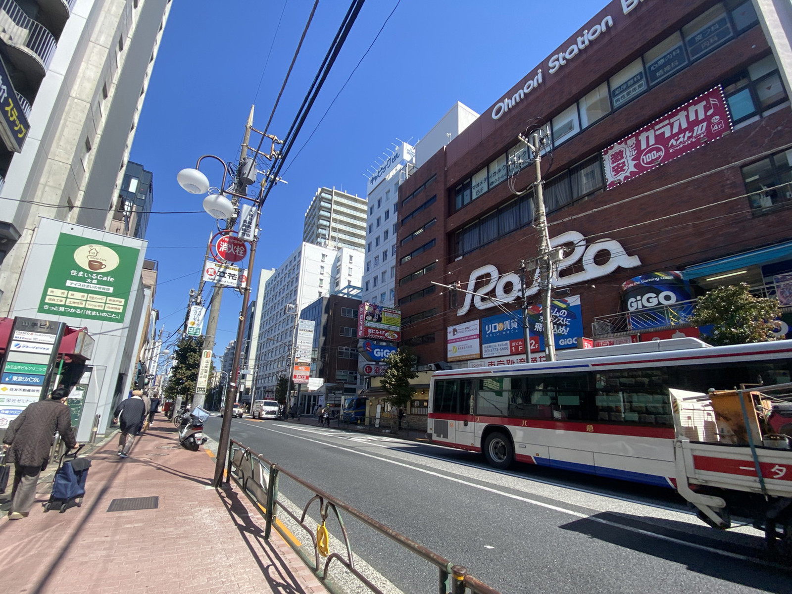 山手ビル前面の通り