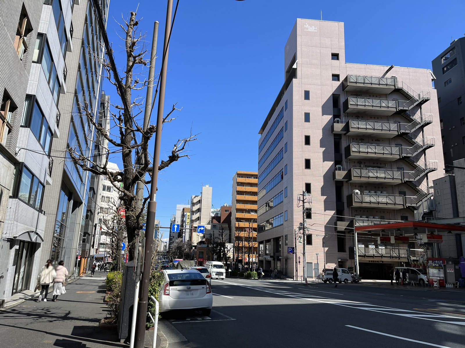 永井第一ビル前面の通り