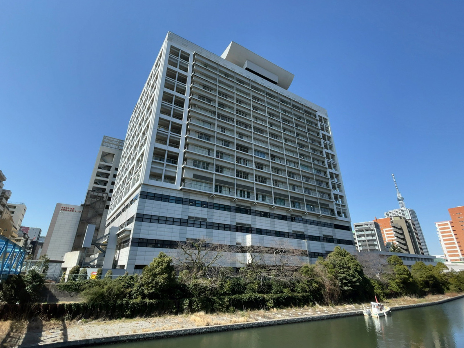 至近の東京都立墨東病院